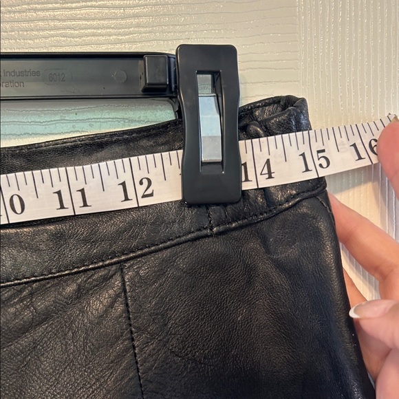 Black Leather Women's Shorts - Picture 5 of 7